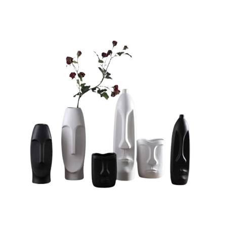 Bacci Home – Abstract Head Vase