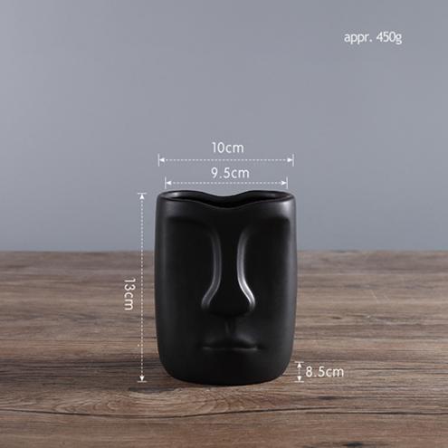 Bacci Home – Abstract Head Vase