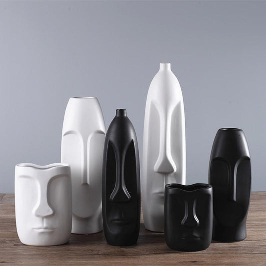 Bacci Home – Abstract Head Vase
