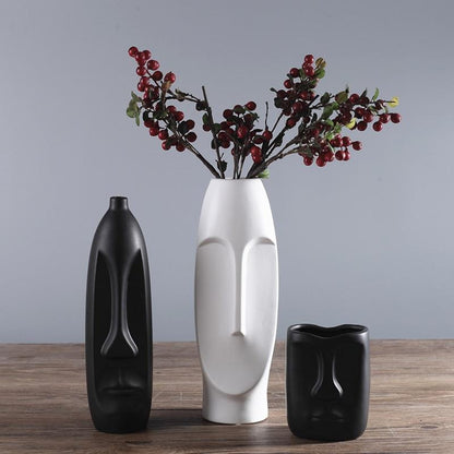 Bacci Home – Abstract Head Vase